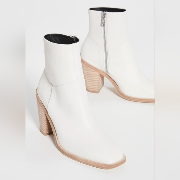 rag & bone Shoes - NWOT Rag & Bone Axel Zip-Up Boot in White - Size 38